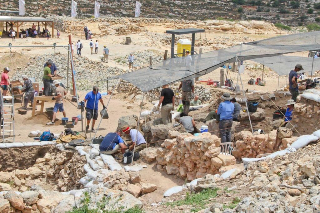 Archaeologists excavating at Tel shiloh